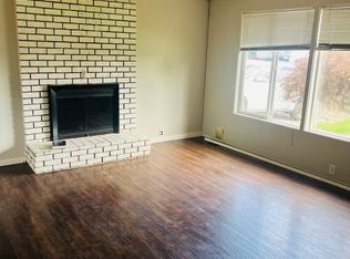 4004 Victoria Ln, Eugene, OR 97404