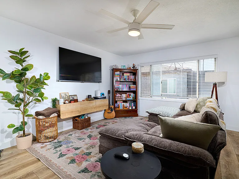 712 S Myers St — Photo 8