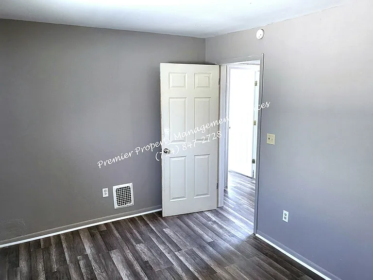 509 Blaine St — Photo 12