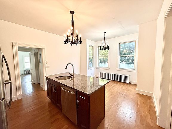 2nd image of 295-303.5 Albany Ave #303-1