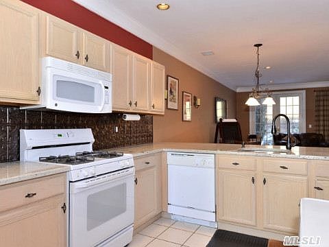 1st image of 171 Windward Ct S