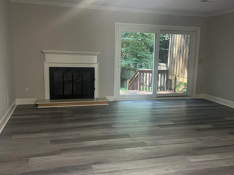 1907 Shenandoah Valley Ln SE — Photo 3