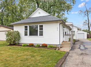 1513 Meadowbrook Dr, Round Lake Beach, IL