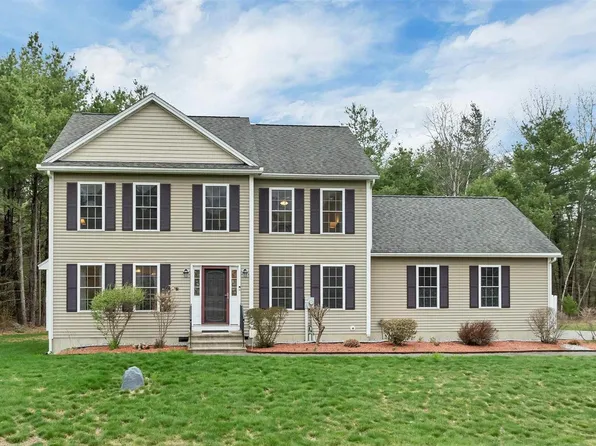 5 Berlang Road, Londonderry, NH 03053