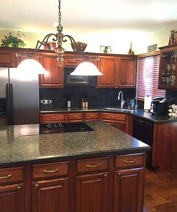 5th image of 732 Stoneway Dr