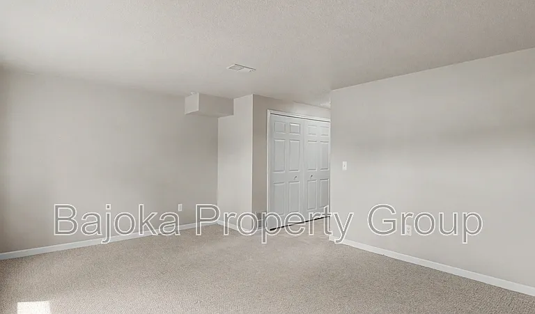 43018 Burlington Dr — Photo 30