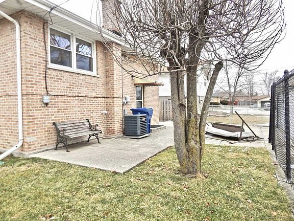 3rd image of 9405 S 81st Ave
