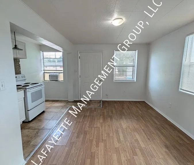18 W 43rd St #18 — Photo 1