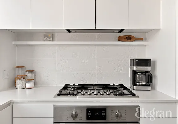 Sold by (Legacy) Elegran | media 21