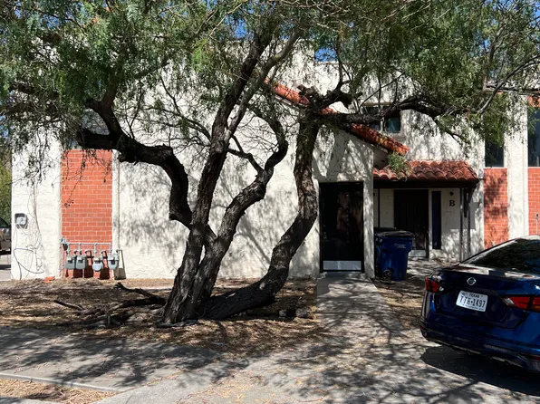 11213 Campestre Ln #A, El Paso, TX 79936