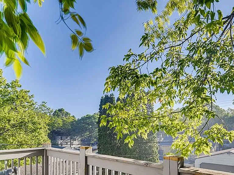 815 Logan Ave N — Photo 3