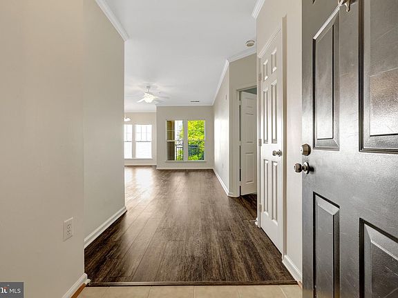 4th image of 1511 N Point Dr APT 201