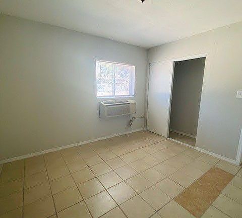 5th image of 230 W Boston Ave APT 4