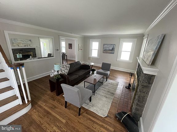 5th image of 2419 Hollis Rd