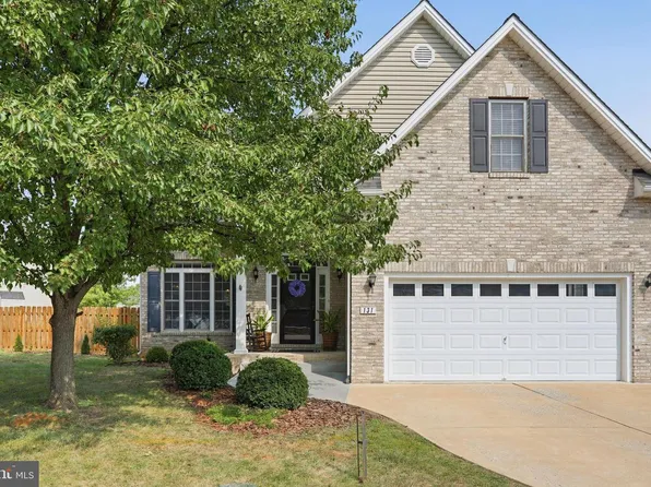 131 Potters Cir, Strasburg, VA 22657