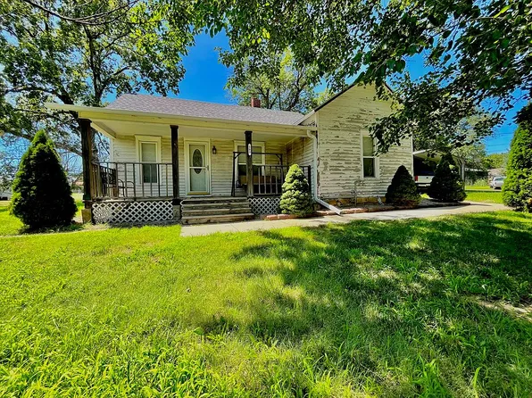 103 N Clinton St, Mankato, KS 66956
