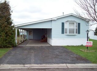 1248 Maplewood Ct, Lockport, NY 14094