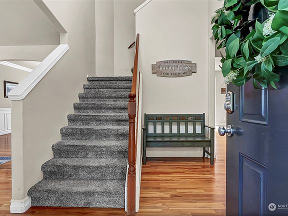 4th image of 9322 229th Avenue E