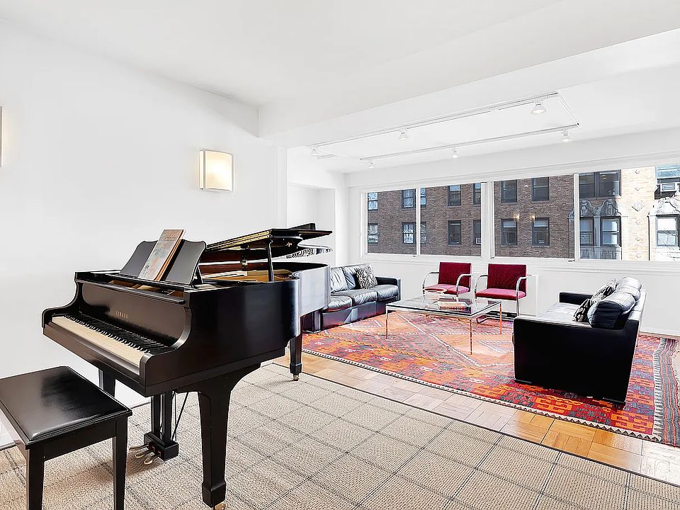 1st image of 200 E 78th St #3FG