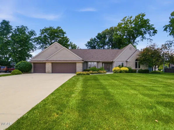 2836 Pin Oak Ct, Lima, OH 45805