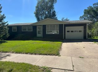 1465 Idaho Ave SE, Huron, SD 57350