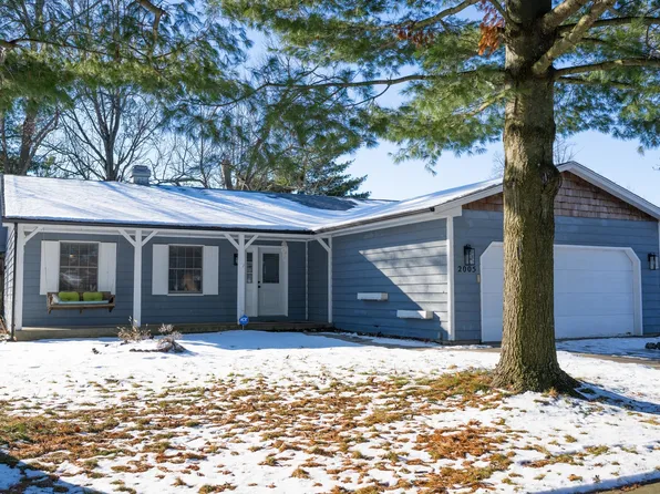 2005 Bittersweet Dr, Champaign, IL 61821