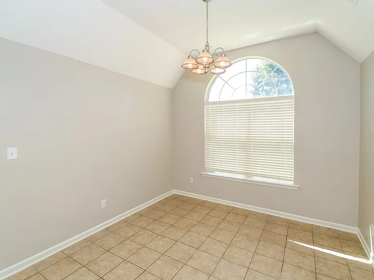 5760 Landau Dr — Photo 6