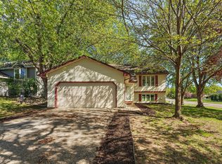 10630 166th St W, Lakeville, MN 55044