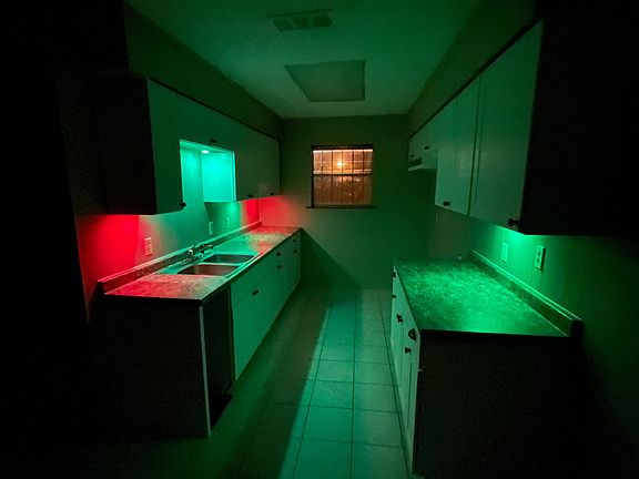 4th image of 4160 Cadillac Ln