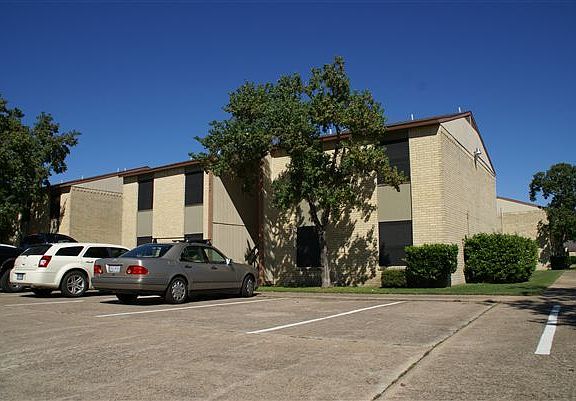 Hunters Point Apartments College Station