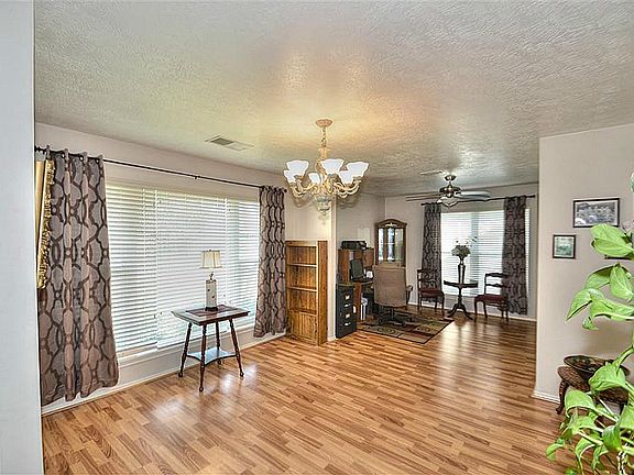 5th image of 139 Fargo Woods Dr
