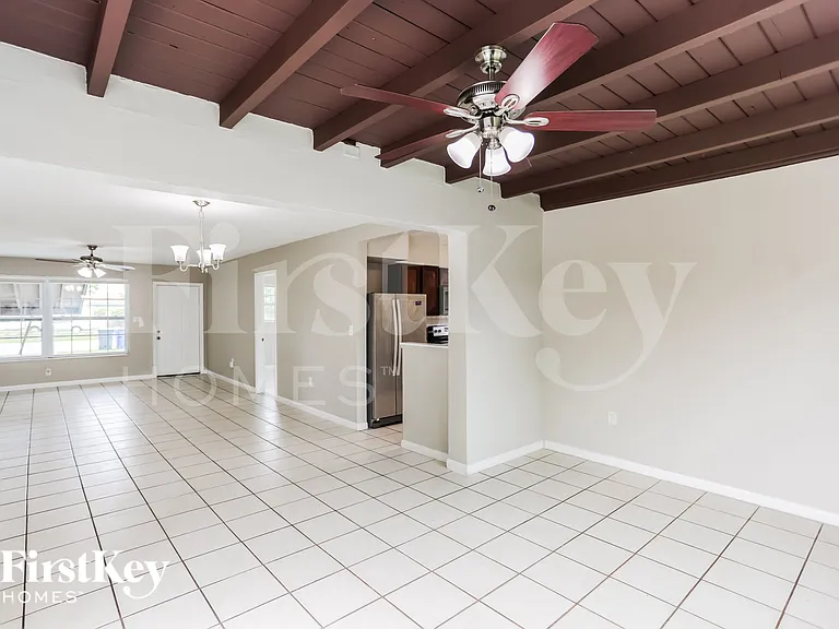 7231 McArthur Pkwy — Photo 5