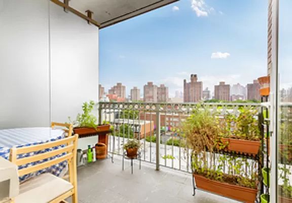 3rd image of 2167 2nd Ave Floor 6