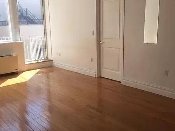 158 Hester Street 6H image 1 of 8