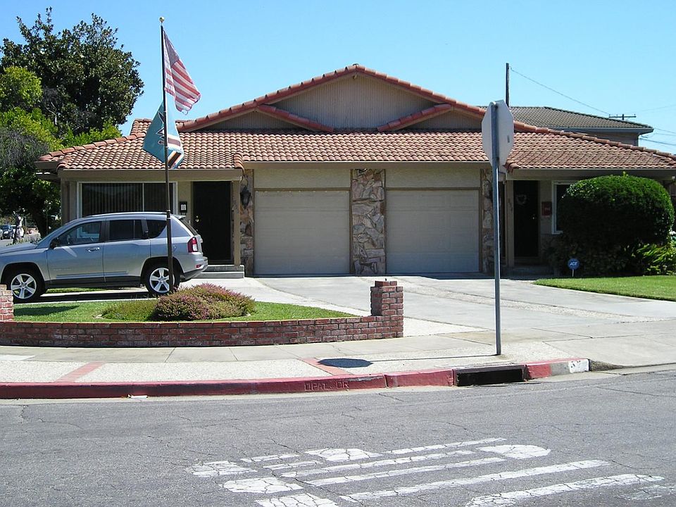 1st image of 854 Opal Dr