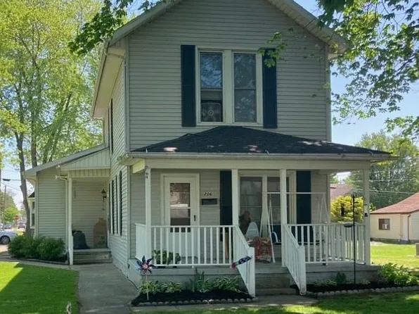 206 Monroe St, Delta, OH 43515