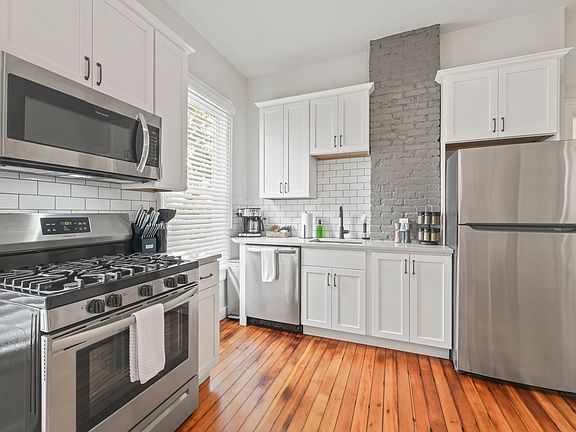 4th image of 17 Oak St #1
