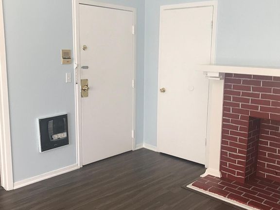 5th image of 1415 Martin Luther King Jr Way APT 3C