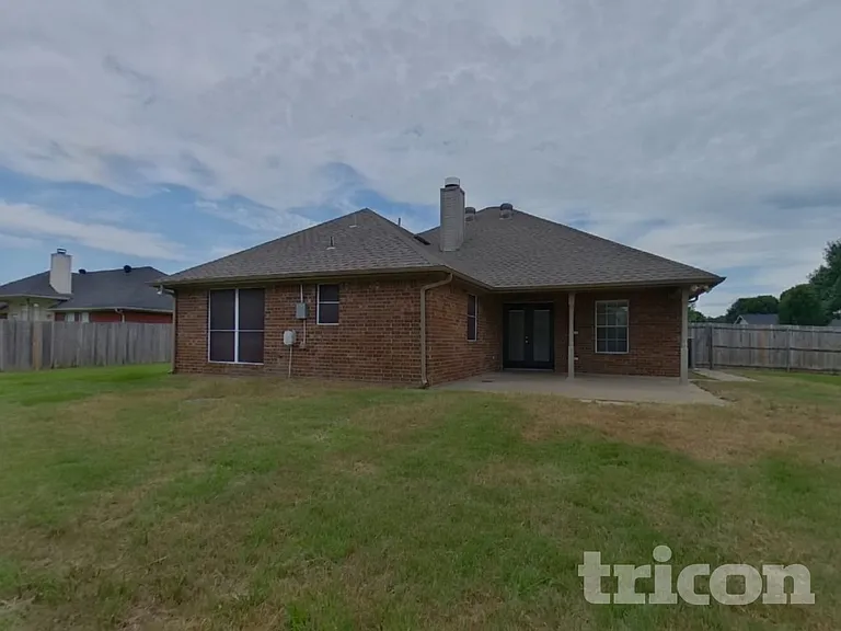 5413 Frank Ln — Photo 16