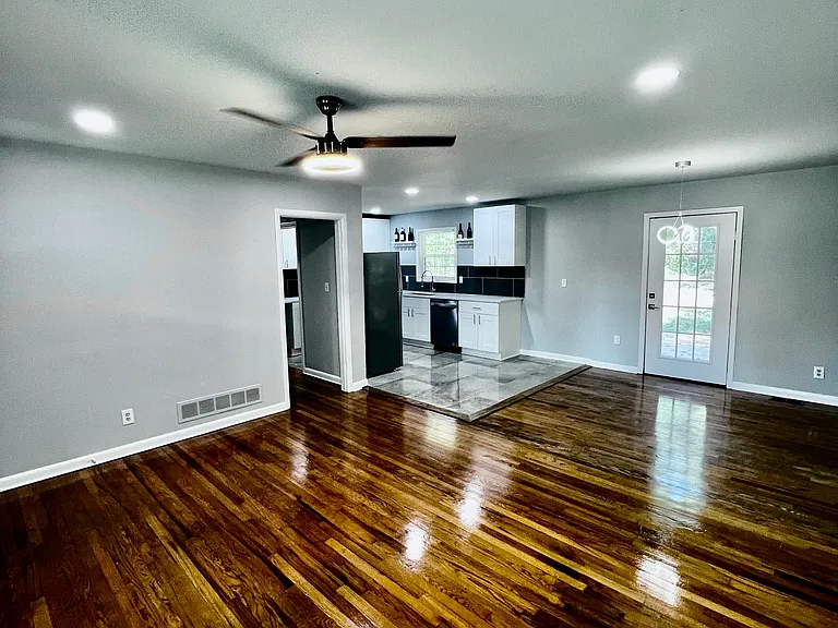 3942 Kirksford Dr — Photo 4