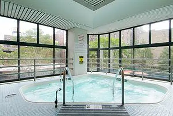 Sold by Real Direct | media 8