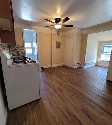 4th image of 9 Swaine Pl Floor 3