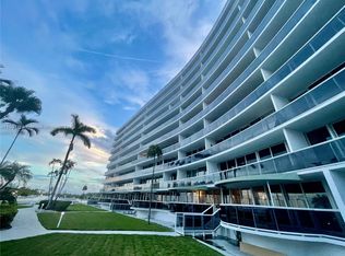 900 Bay Dr APT 422, Miami Beach, FL 33141