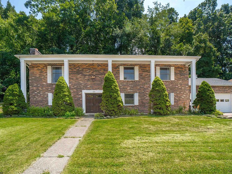 1st image of 234 Poplar Dr