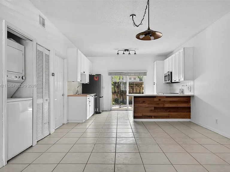 4902 Washington St #4 — Photo 5