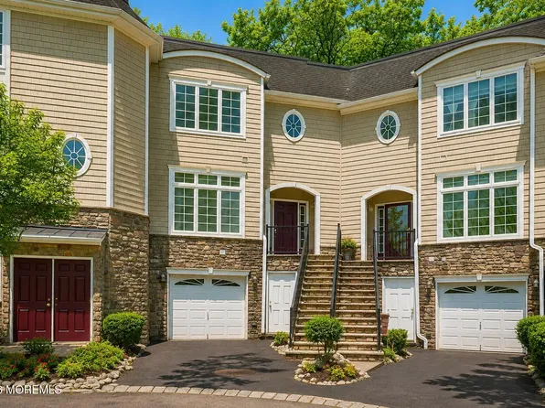 16 Jensen Ct, Old Bridge, NJ