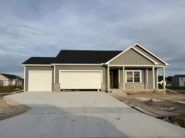 3830 Green Ash Dr, Janesville, WI 53545
