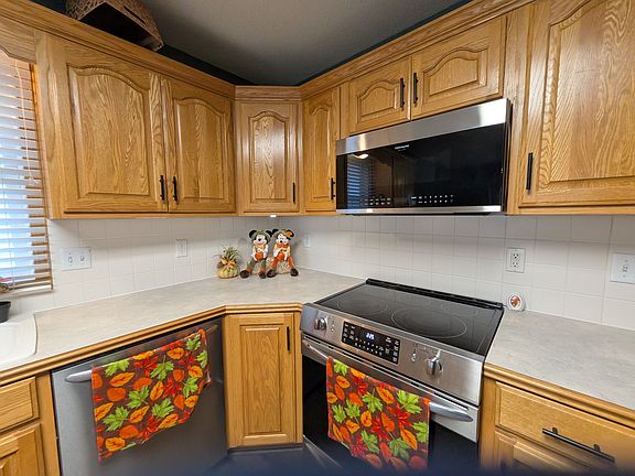 3rd image of 1310 W 43rd St