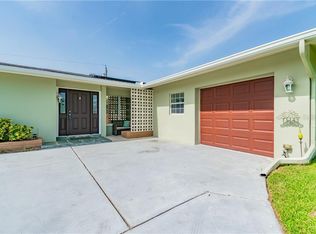 14012 Starboard Dr, Seminole, FL 33776