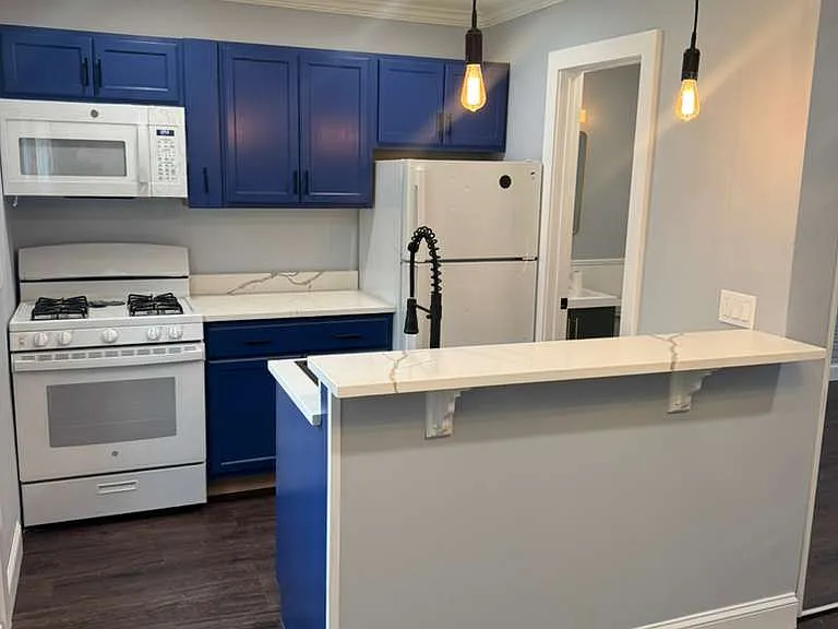 Quinnipiac Ave — Photo 13